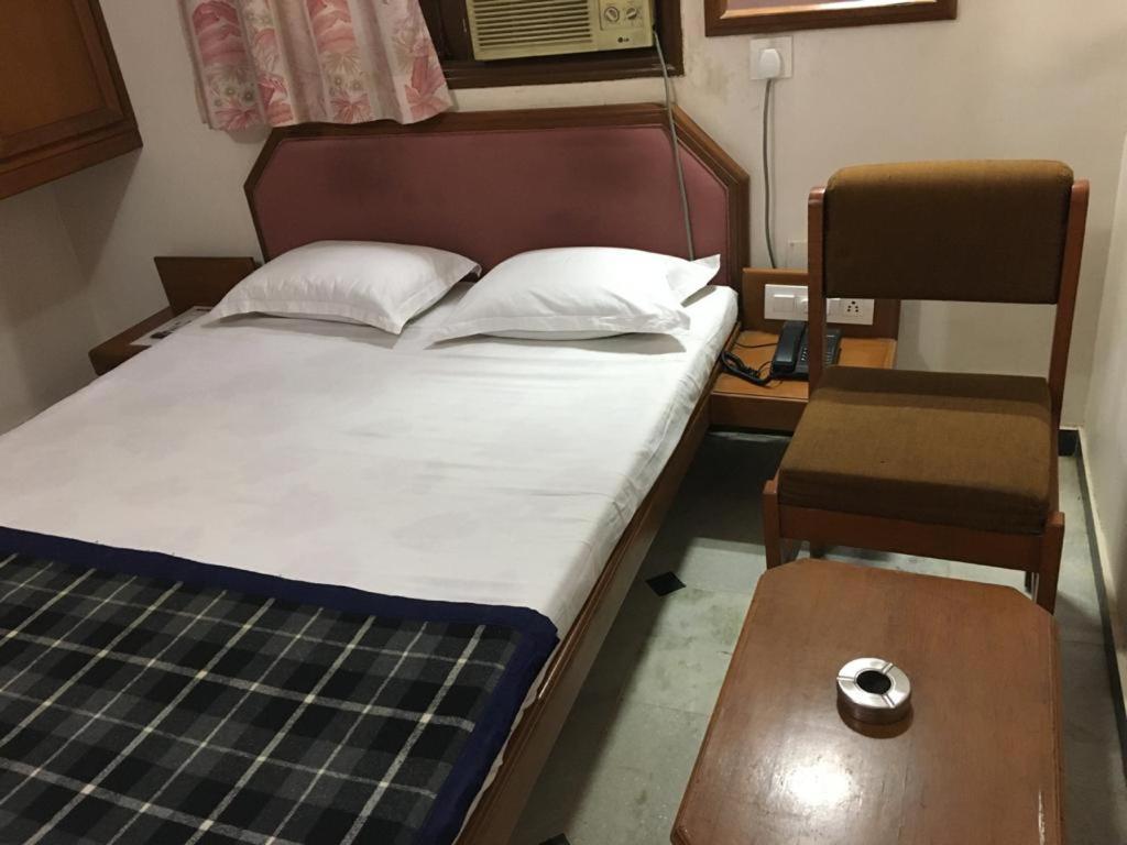 Hotel Grg Vadodara Eksteriør billede