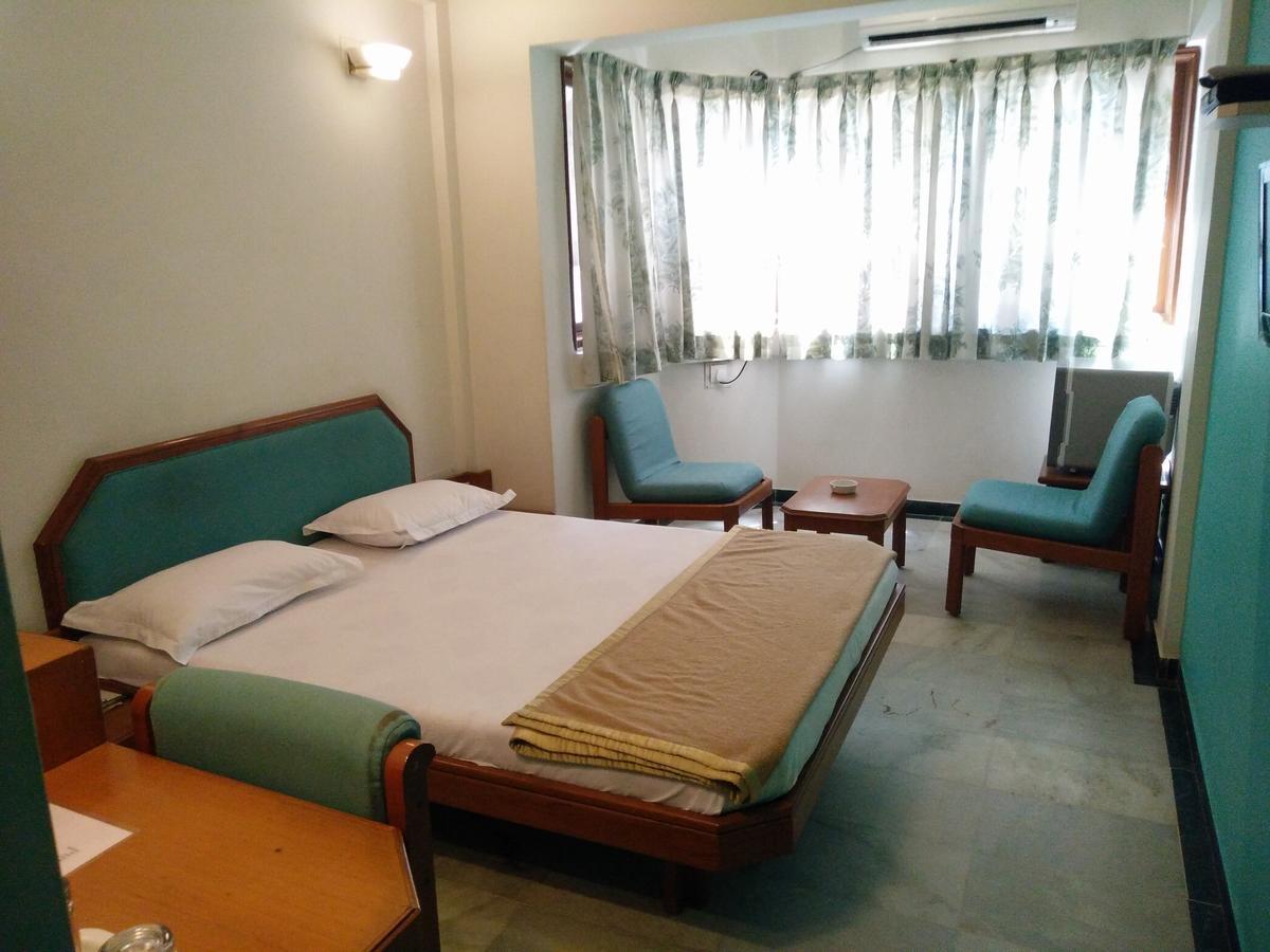 Hotel Grg Vadodara Eksteriør billede