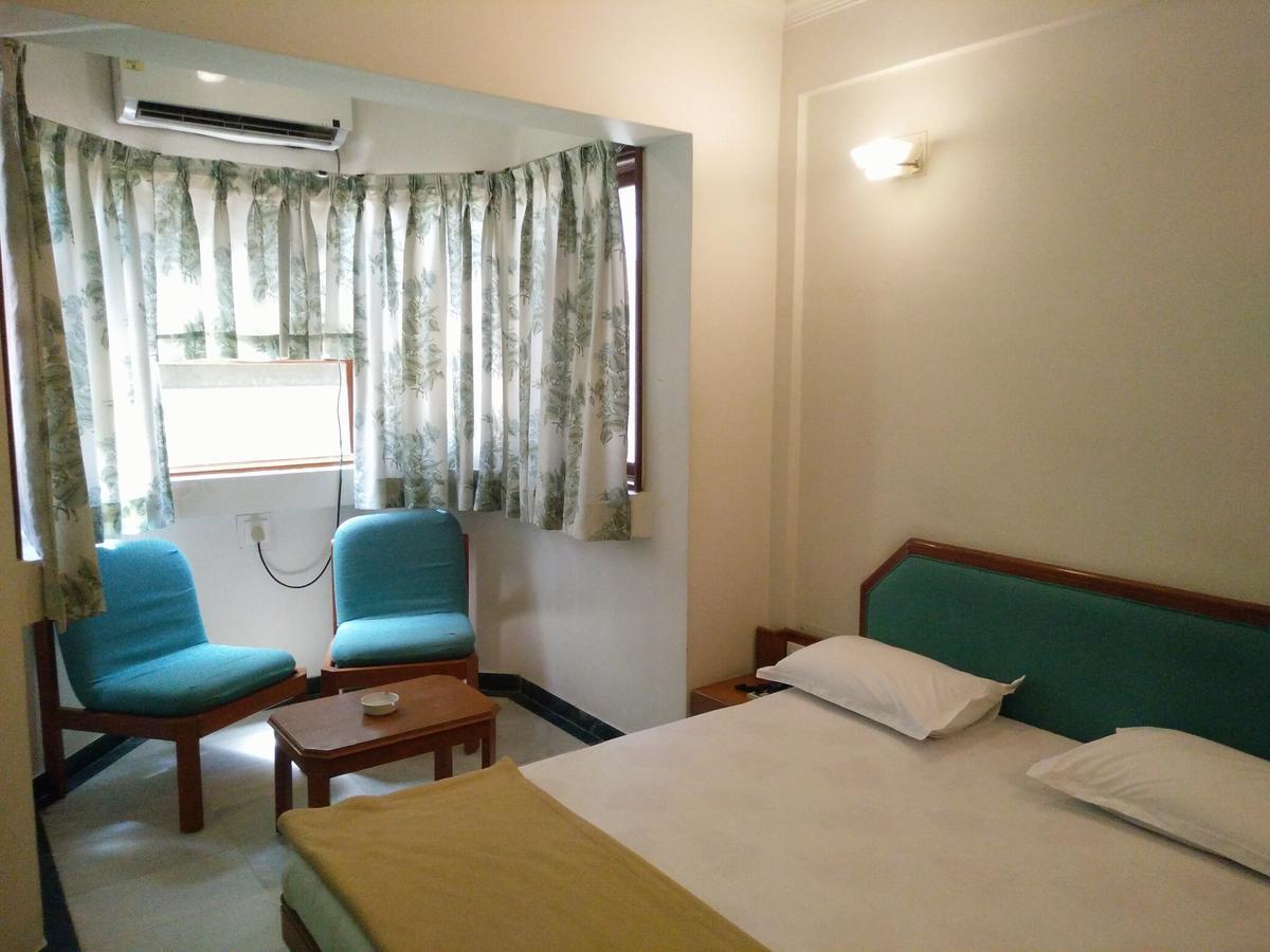 Hotel Grg Vadodara Eksteriør billede